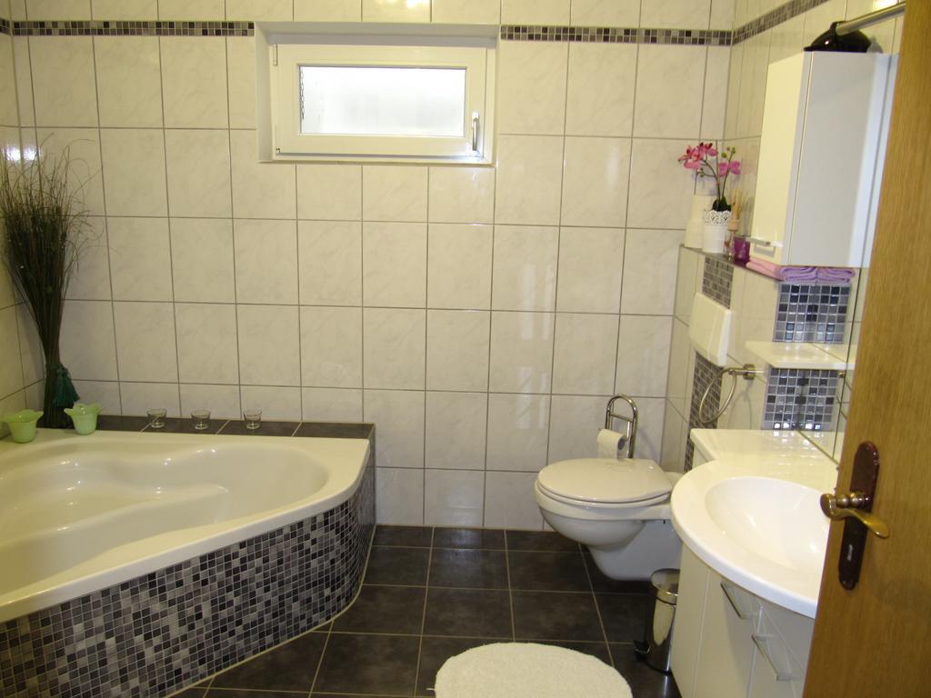 Ferienwohnung Weigert Sinzing Habitación foto